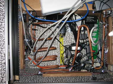 Trunk, top view cooling coil